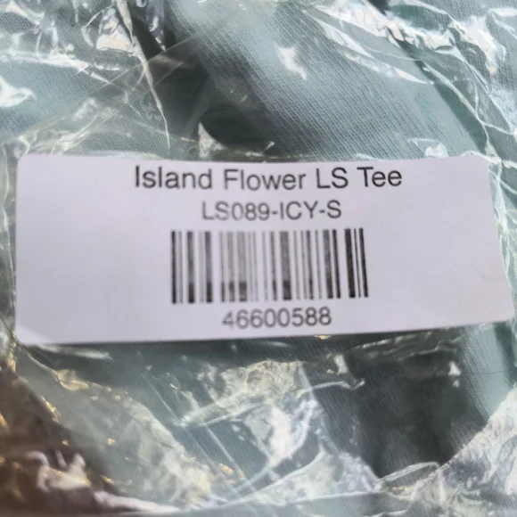 Free & Easy Light Blue Long Sleeve Graphic Tee - Orange Flower NWT - Picture 9 of 9